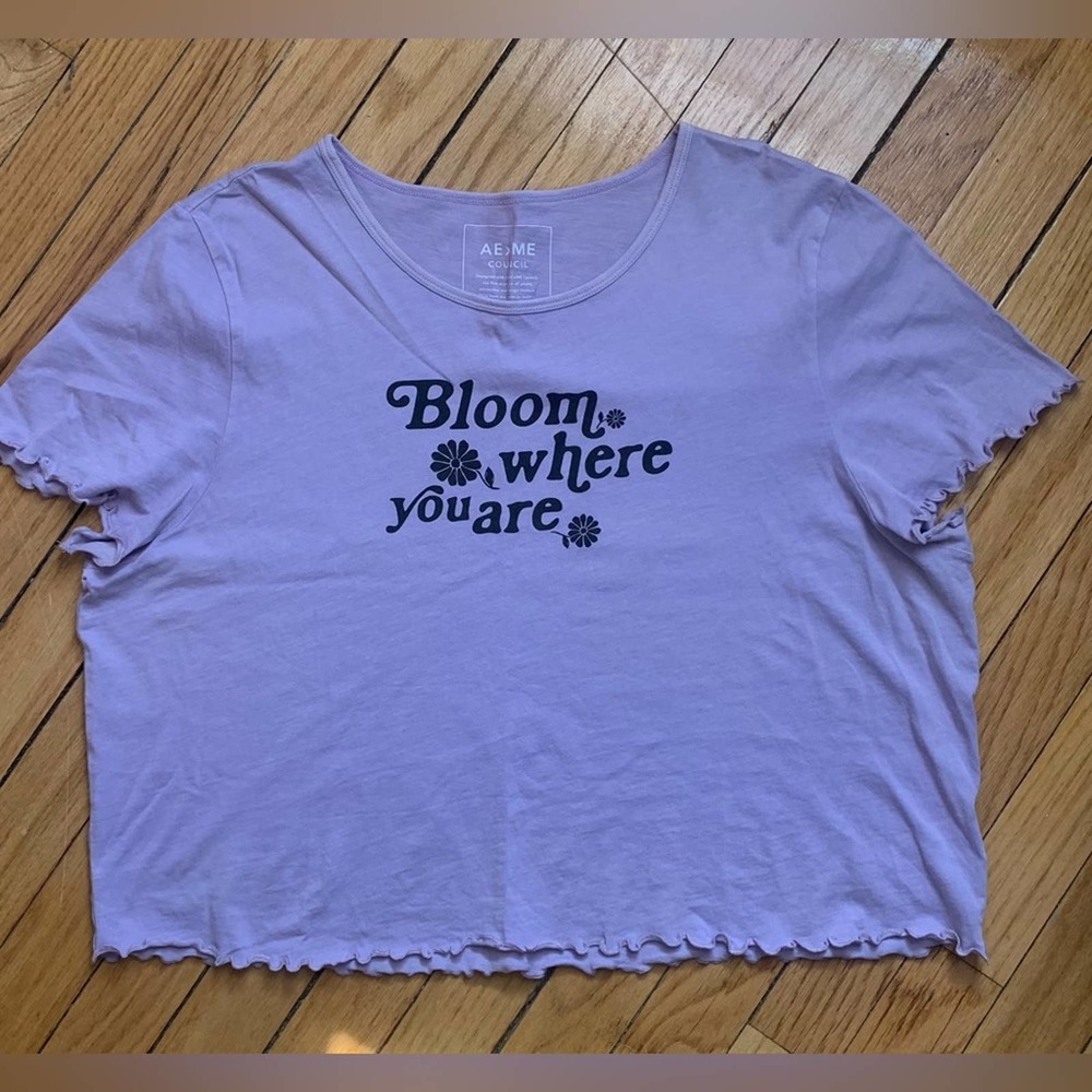 Lilac American Eagle “Bloom where you are” Graphic Crop Lettuce Edge Tee - XXL